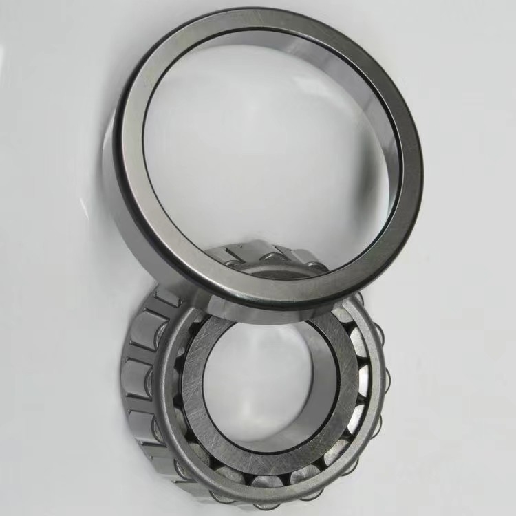 Cuscinetti a rulli conici 30310 30311 30312 30313 30314 7313E 7314E per cuscinetti a ruote di autocarri
