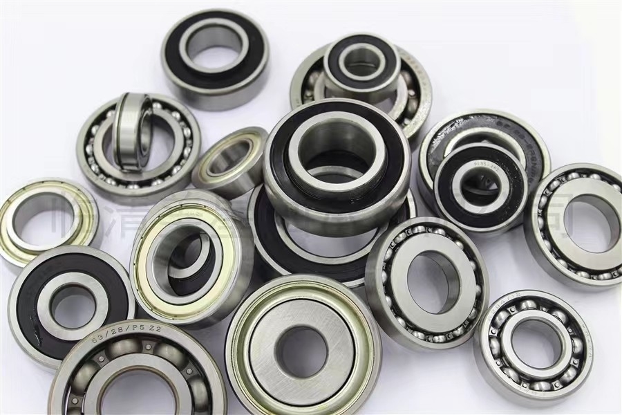 MR105 Cuscinetto a sfera a scanalatura profonda 6136 C36014 C3 Tipo di prodotto per e classificazione di precisione P2